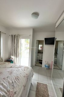 Casa Solta  4/4 e 1 suíte Buraquinho