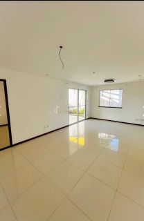 Casa Solta 4/4 e 3 suítes  Buraquinho