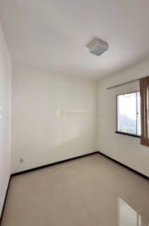 Casa Solta 4/4 e 3 suítes  Buraquinho