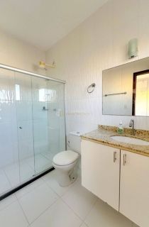 Casa Solta 4/4 e 3 suítes  Buraquinho