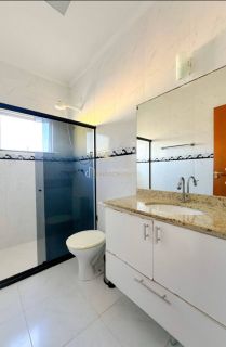 Casa Solta 4/4 e 3 suítes  Buraquinho