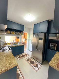 Casa de Condomínio 4 suítes  Buraquinho