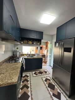 Casa de Condomínio 4 suítes  Buraquinho