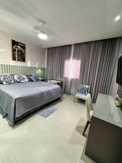 Casa de Condomínio 4 suítes  Buraquinho