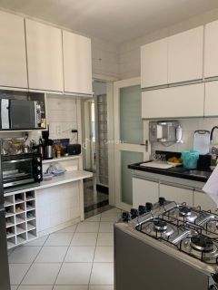 Apartamento 3 Quartos no Cidade Jardim com Vista Mar – 110m² – Andar Alto