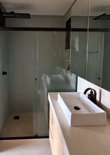 Apartamento 2/4 com Vista Mar Decorado em Vilas do Atlântico - Porteira Fechada.