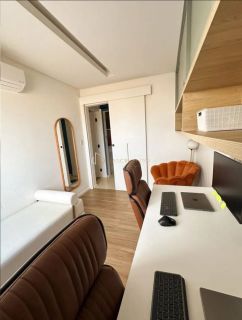 Apartamento 2/4 com Vista Mar Decorado em Vilas do Atlântico - Porteira Fechada.