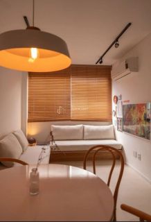 Apartamento 2/4 com Vista Mar Decorado em Vilas do Atlântico - Porteira Fechada.