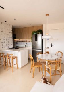 Apartamento 2/4 com Vista Mar Decorado em Vilas do Atlântico - Porteira Fechada.