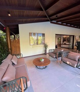 Casa de Condomínio 4 suítes Praia do Forte em Mata De São João