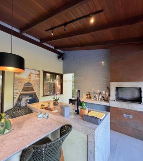 Casa de Condomínio 4 suítes Praia do Forte em Mata De São João