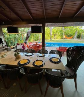 Casa de Condomínio 4 suítes Praia do Forte em Mata De São João