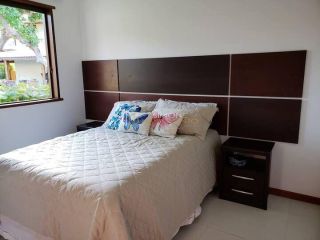 Casa de Condomínio  4 suítes Praia do Forte