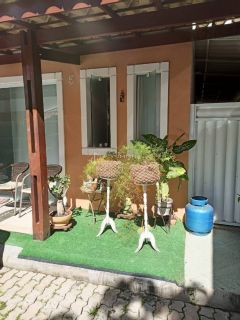 Casa Condomínio  4/4  Pitangueiras