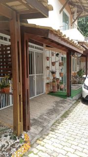 Casa Condomínio  4/4  Pitangueiras