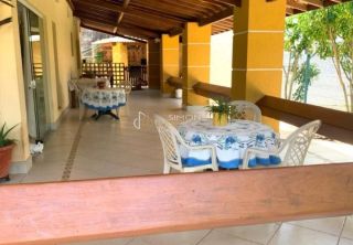 Casa  Condomínio 4/4 e 3 suítes Piatã