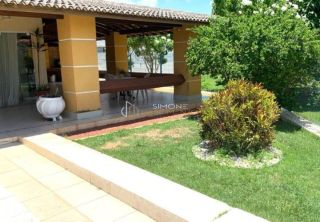 Casa  Condomínio 4/4 e 3 suítes Piatã