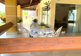 Casa  Condomínio 4/4 e 3 suítes Piatã