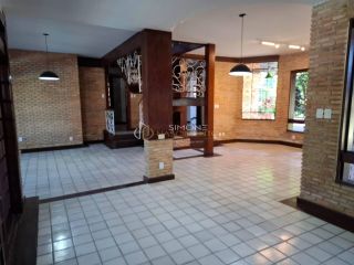 CASA 5 SUÍTES EM PIATÃ