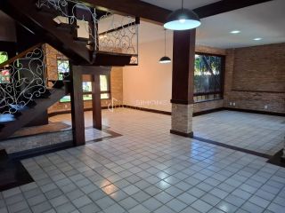 CASA 5 SUÍTES EM PIATÃ