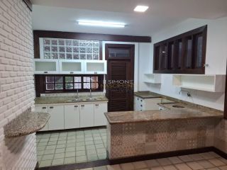 CASA 5 SUÍTES EM PIATÃ