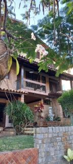 CASA 5 SUÍTES EM PIATÃ