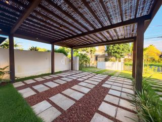 Casa em Condomínio  6 suítes  Guarajuba