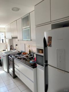 Apartamento Para Vender com 2 quartos 1 suíte no Imbuí em Salvador