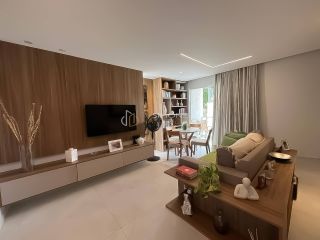 Casa Triplex em Vilas do Atlântico – Alto Padrão