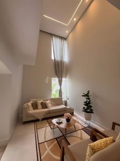 Casa Triplex em Vilas do Atlântico – Alto Padrão