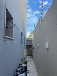 Casa Triplex em Vilas do Atlântico – Alto Padrão