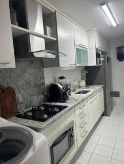 Apartamento Para Vender com 2 quartos 1 suíte no Imbuí em Salvador