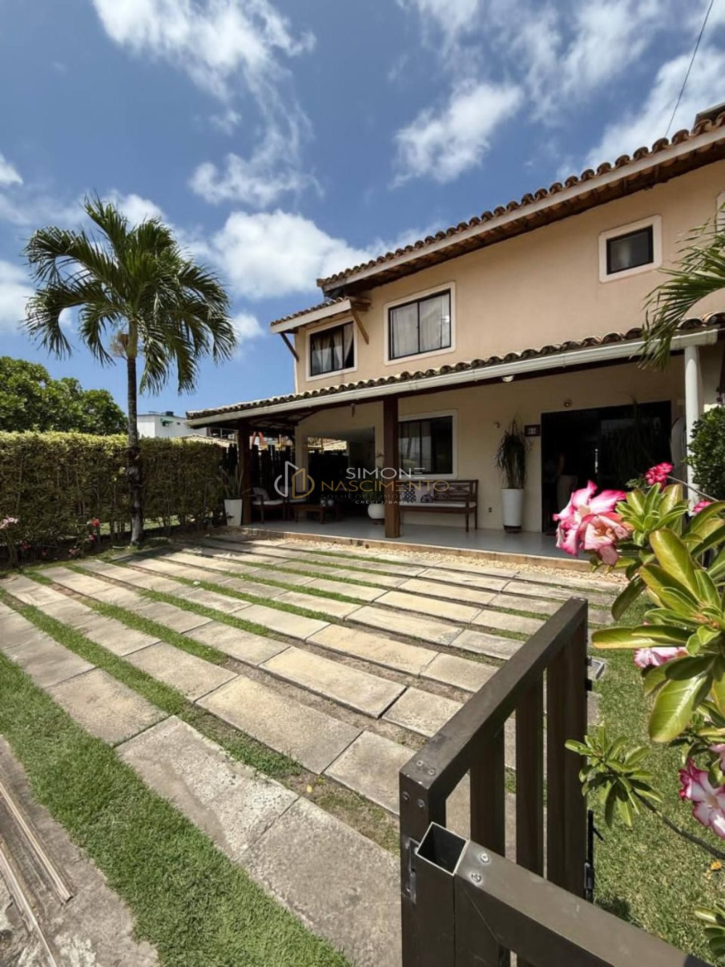 Casa de Condomínio 5/4 e 3 suítes  Piatã