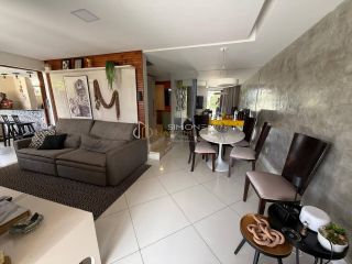 Casa de Condomínio 5/4 e 3 suítes  Piatã