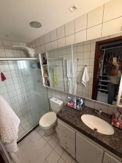 Casa de Condomínio 5/4 e 3 suítes  Piatã