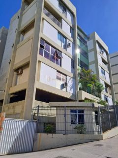 Apartamento na Pituba - 113m² - 2 Quartos/ Suíte + Dependência Completa - 2 Vagas Cobertas