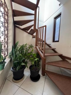 Sobrado  6 /4 e  1 suíte Barbalho