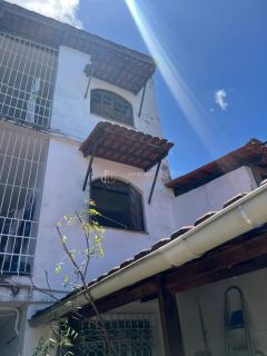 Sobrado  6 /4 e  1 suíte Barbalho