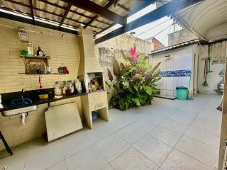 Casa  Condomínio 4 /4 e 1 suíte Nova Abrantes