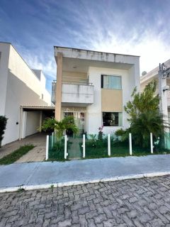 Casa  Condomínio 4 /4 e 1 suíte Nova Abrantes