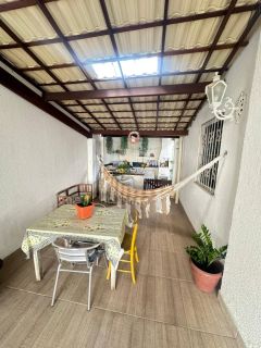 Casa  Condomínio 4 /4 e 1 suíte Nova Abrantes