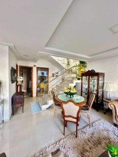 Casa  Condomínio 4 /4 e 1 suíte Nova Abrantes