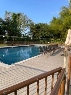 APARTAMENTO 2 QUARTOS EM PIRAJÁ