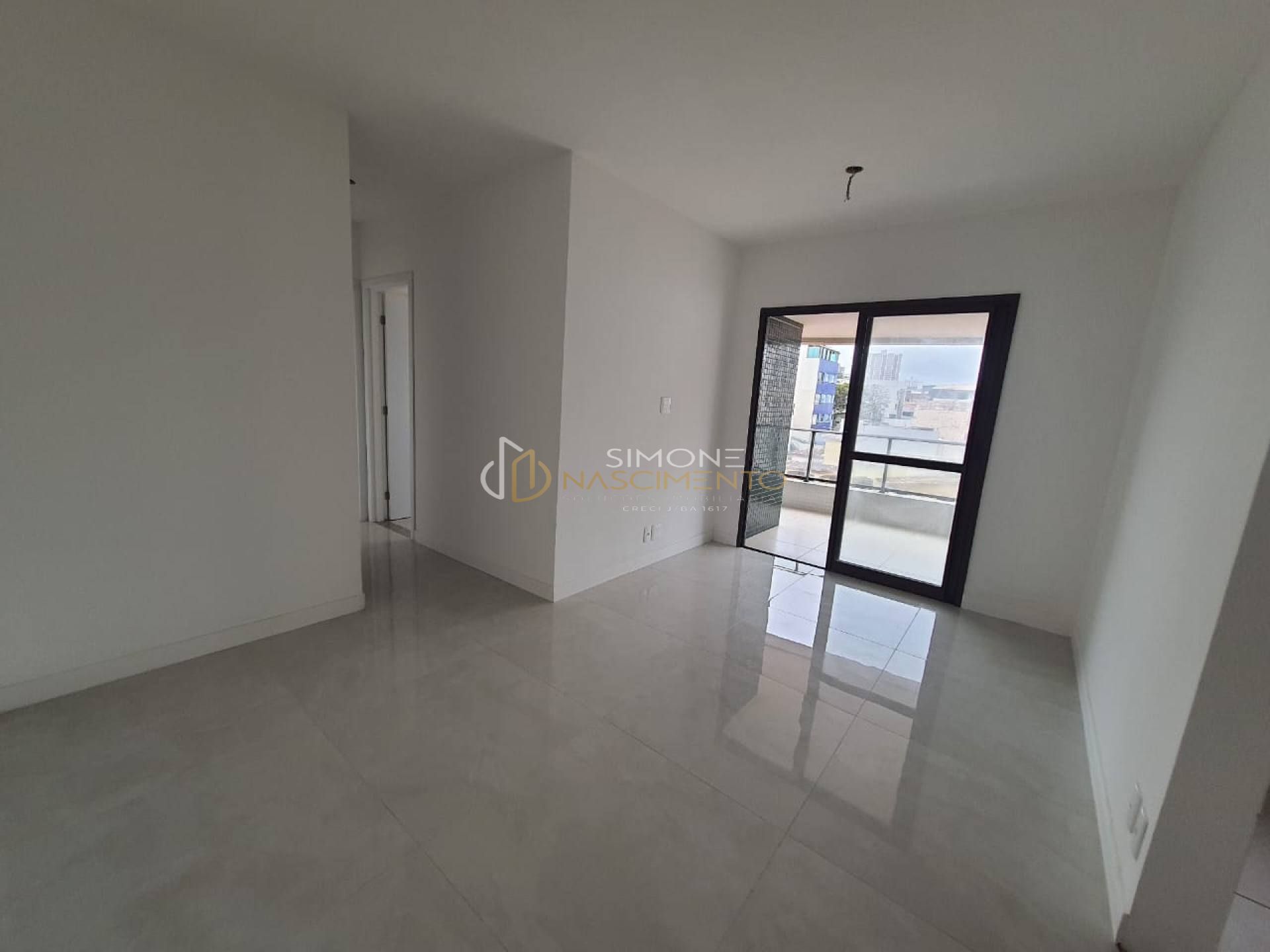 Apartamento 2/4 e 1 suíte Jardim Armação