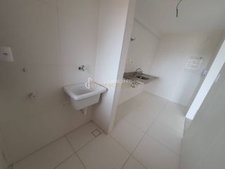 Apartamento 2/4 e 1 suíte Jardim Armação