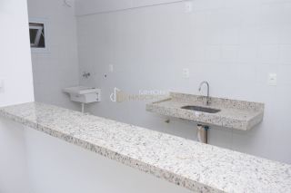 APARTAMENTO 2 QUARTOS EM ARMAÇÃO