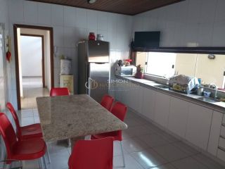 CASA 3 SUÍTES EM MADRE DE DEUS