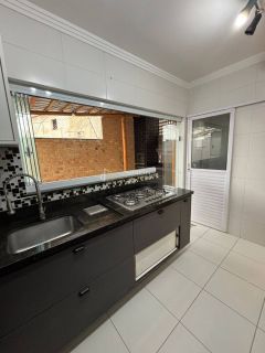 CASA 3 QUARTOS EM IPITANGA