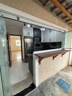 CASA 3 QUARTOS EM IPITANGA