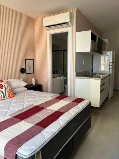 STUDIO NO CAMINHO DAS ÁRVORES